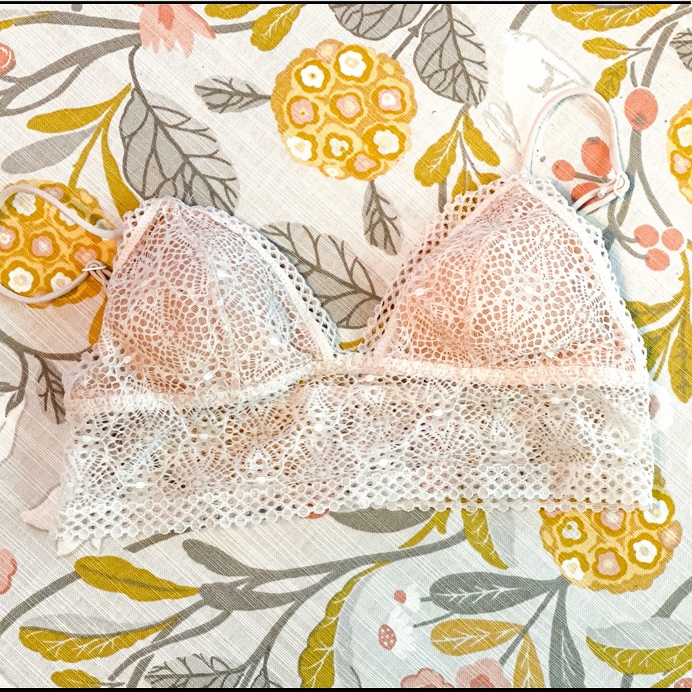 Victoria’s Secret White Lace Bralette